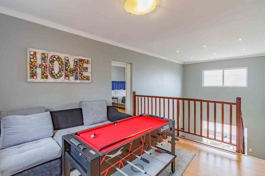3 Bedroom Property for Sale in Royal Ascot Western Cape